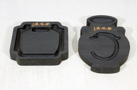 中華飛天硯蛟龍硯亮相韓國國會并被收藏 中華飛天硯蛟龍硯亮相韓國國會并被收藏