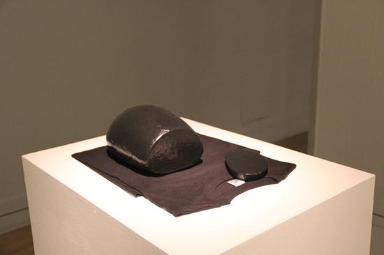 展出作品:莫妮卡•扎瓦茲卡 黑面包